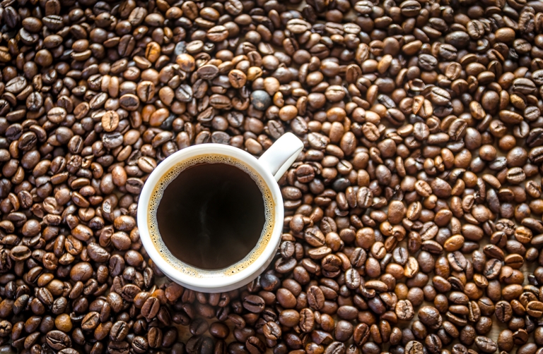 コーヒー（カフェイン）を摂り過ぎると危険と言われる本当の理由